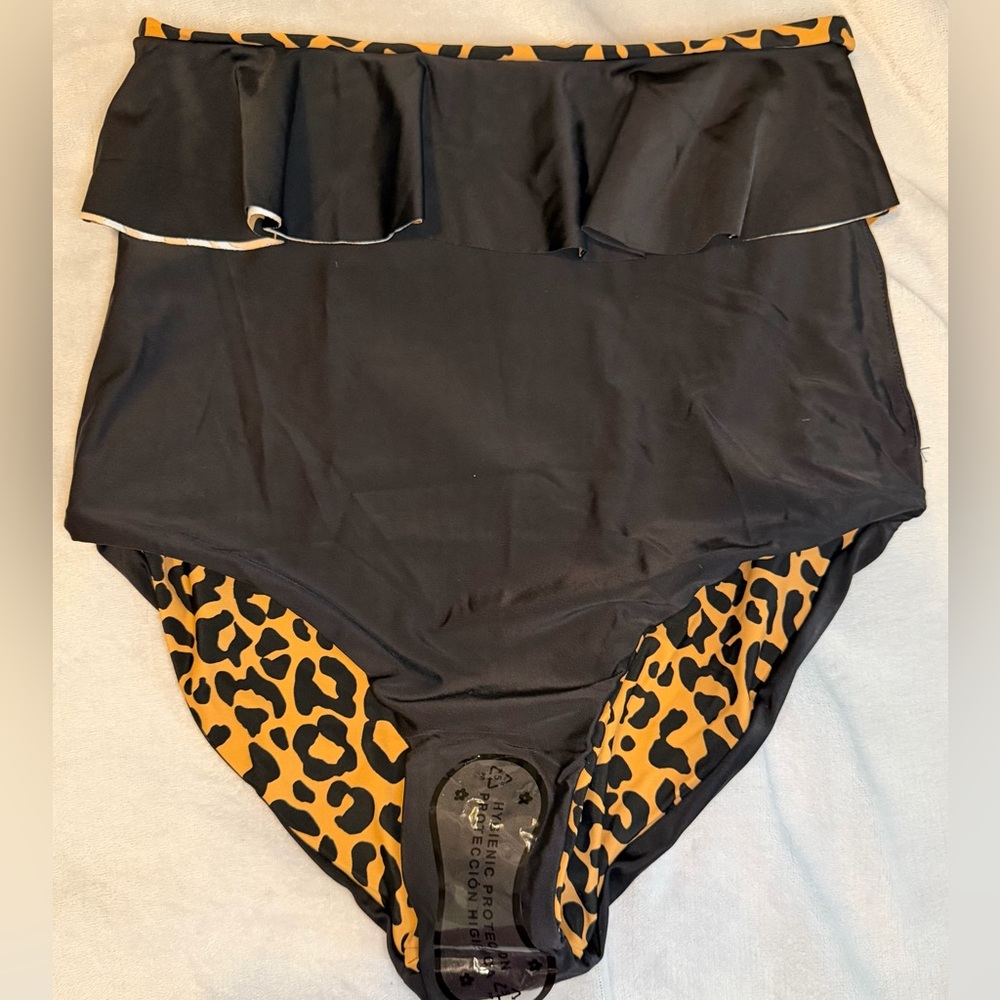 NWT Coral Reef Leopard Print Bikini Set - Picture 8 of 10